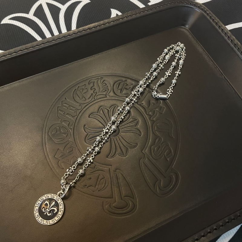 Ch**me He**ts necklaces